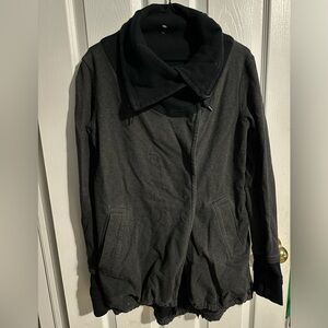 Lululemon black and gray ribbed collar sweater jacket 🧥